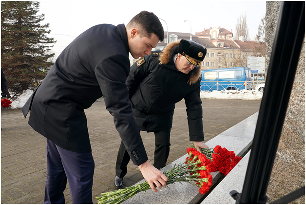 В Калининграде почтили память воинов, погибших при защите Отечества