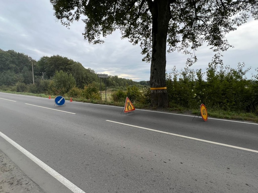 Неустановленный автомобиль сбил 68-летнего велосипедиста близ Поваровки