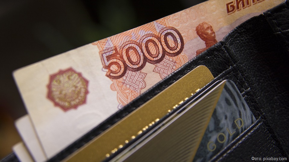 В Калининграде полицейские вернули водителю такси похищенный кошелёк с деньгами