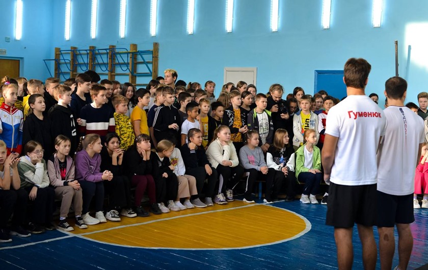 400 школьников тренировались с проектом «Прорыв к здоровью» в Калининградской области