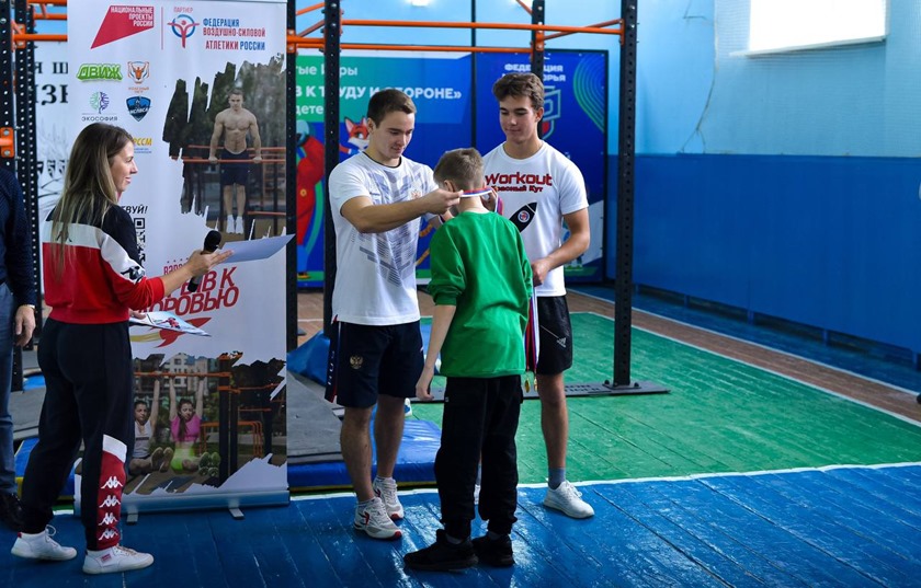400 школьников тренировались с проектом «Прорыв к здоровью» в Калининградской области