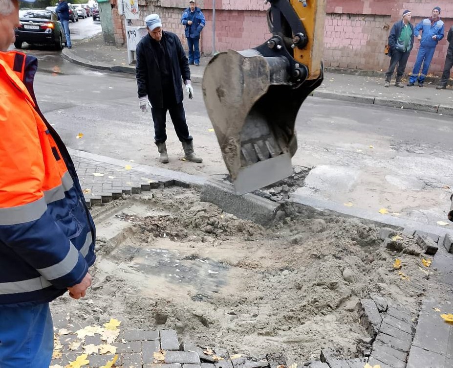 В Калининграде произошла крупная утечка на магистральной сети отопления