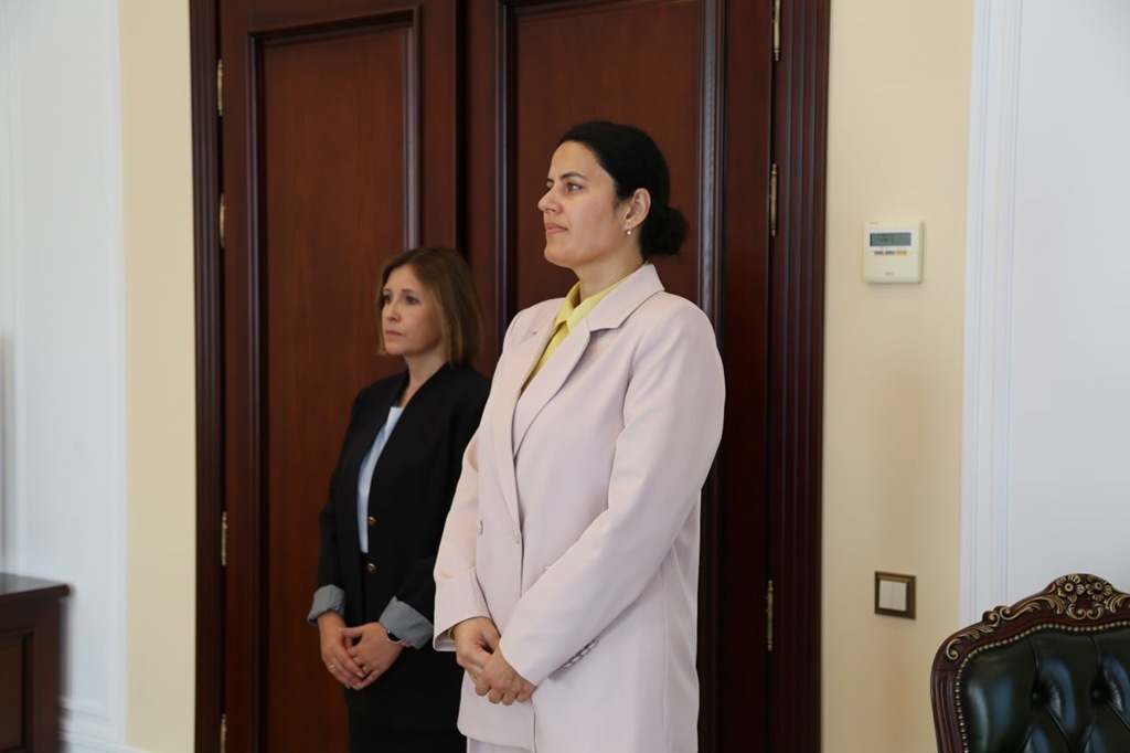 В Калининградском областном суде прошла церемония вручения судейских удостоверений