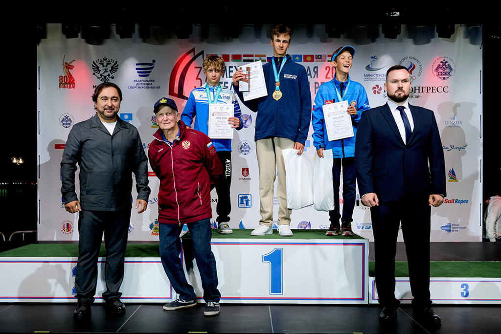 Калининградские яхтсмены взяли серебро на всероссийской регате Калининградские яхтсмены взяли серебро на всероссийской регате