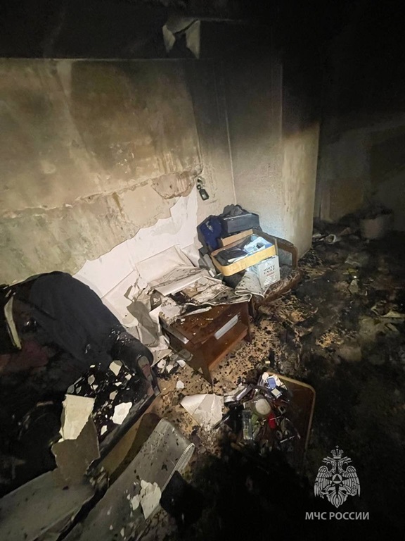 В Калининграде спасли мужчину на пожаре в много квартирном доме В Калининграде спасли мужчину на пожаре в много квартирном доме