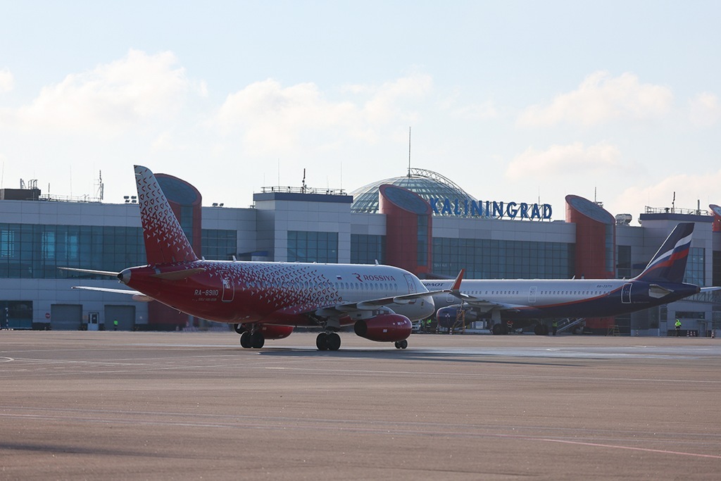 Пьяный пассажир, устроивший дебош в аэропорту «Храброво», получил 1,5 года колонии