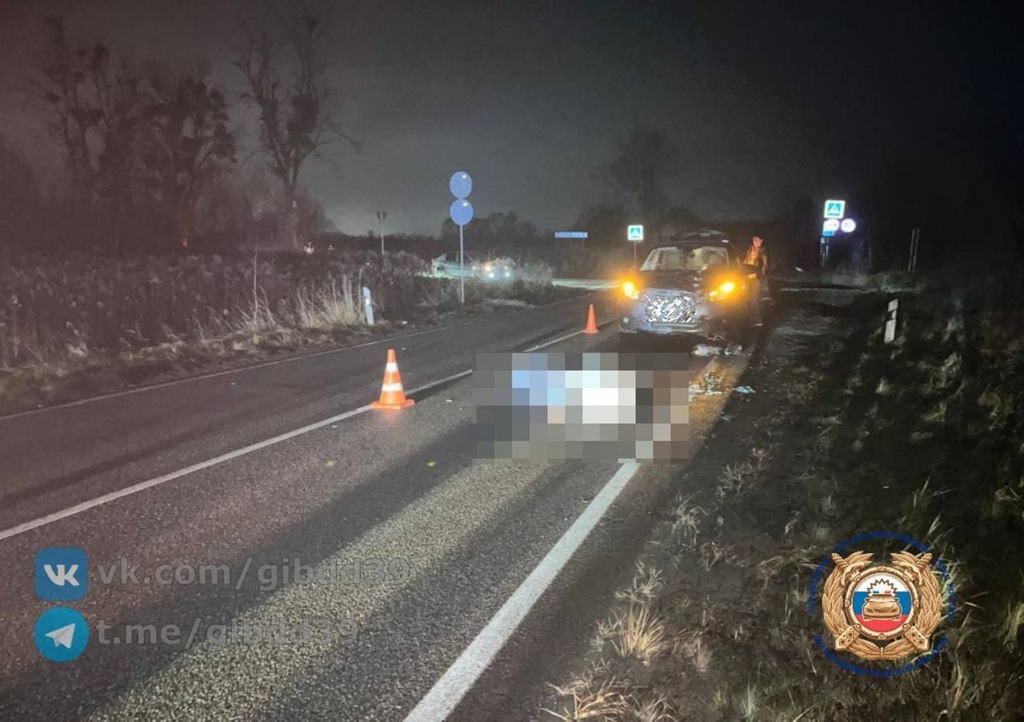 На Люблинском шоссе автомобиль насмерть сбил женщину на пешеходном переходе На Люблинском шоссе автомобиль насмерть сбил женщину на пешеходном переходе