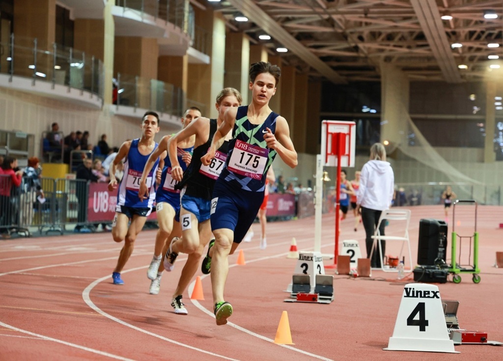 Калининградский бегун установил национальный рекорд на юношеском первенстве России
