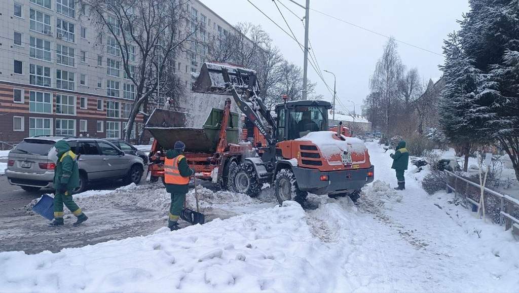 Калининград готовится к таянию снега после аномальных морозов