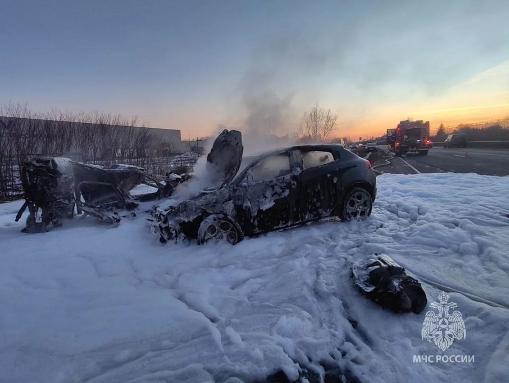 Лобовое столкновение под Гурьевском: один погибший, пострадавший в больнице