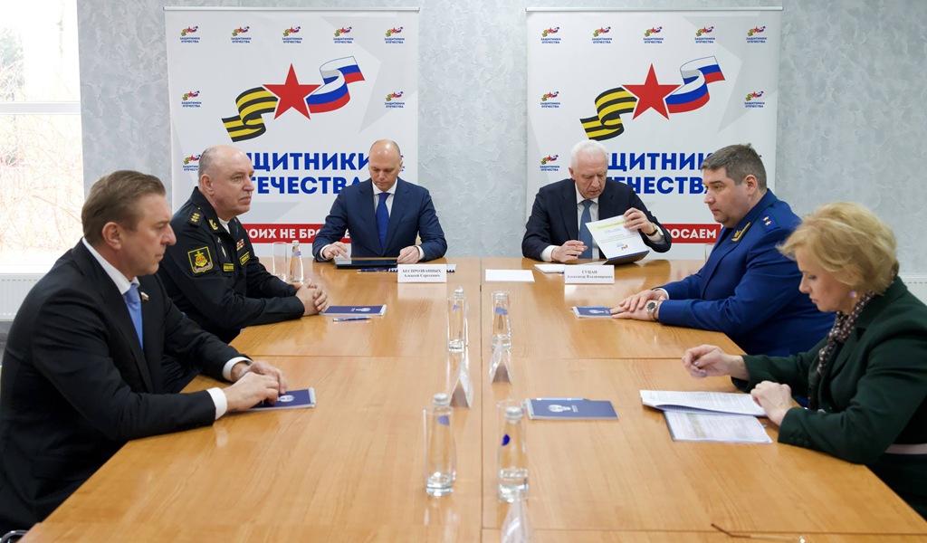 Александр Гуцан и Алексей Беспрозванных